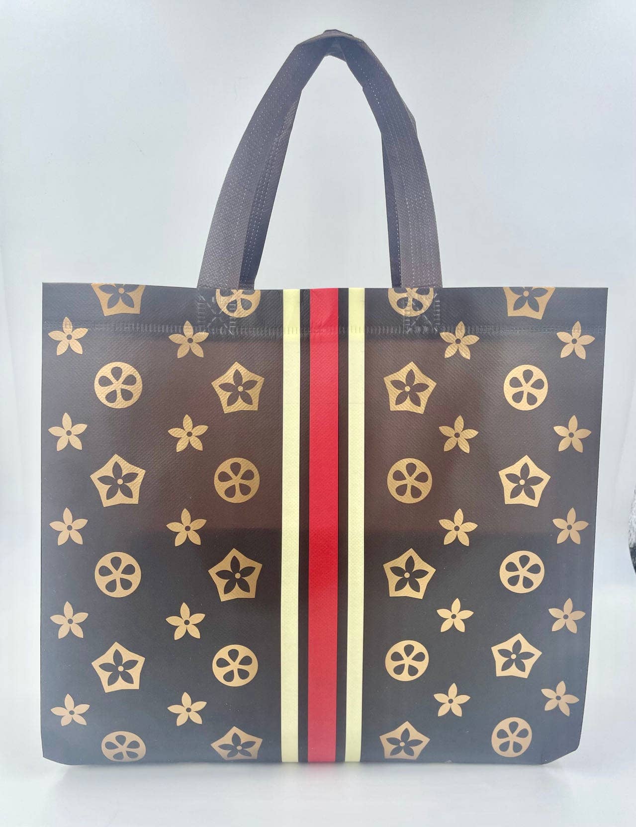 AVAILABLE ON LINE & IN STORE Four Leaf GIFT BAG