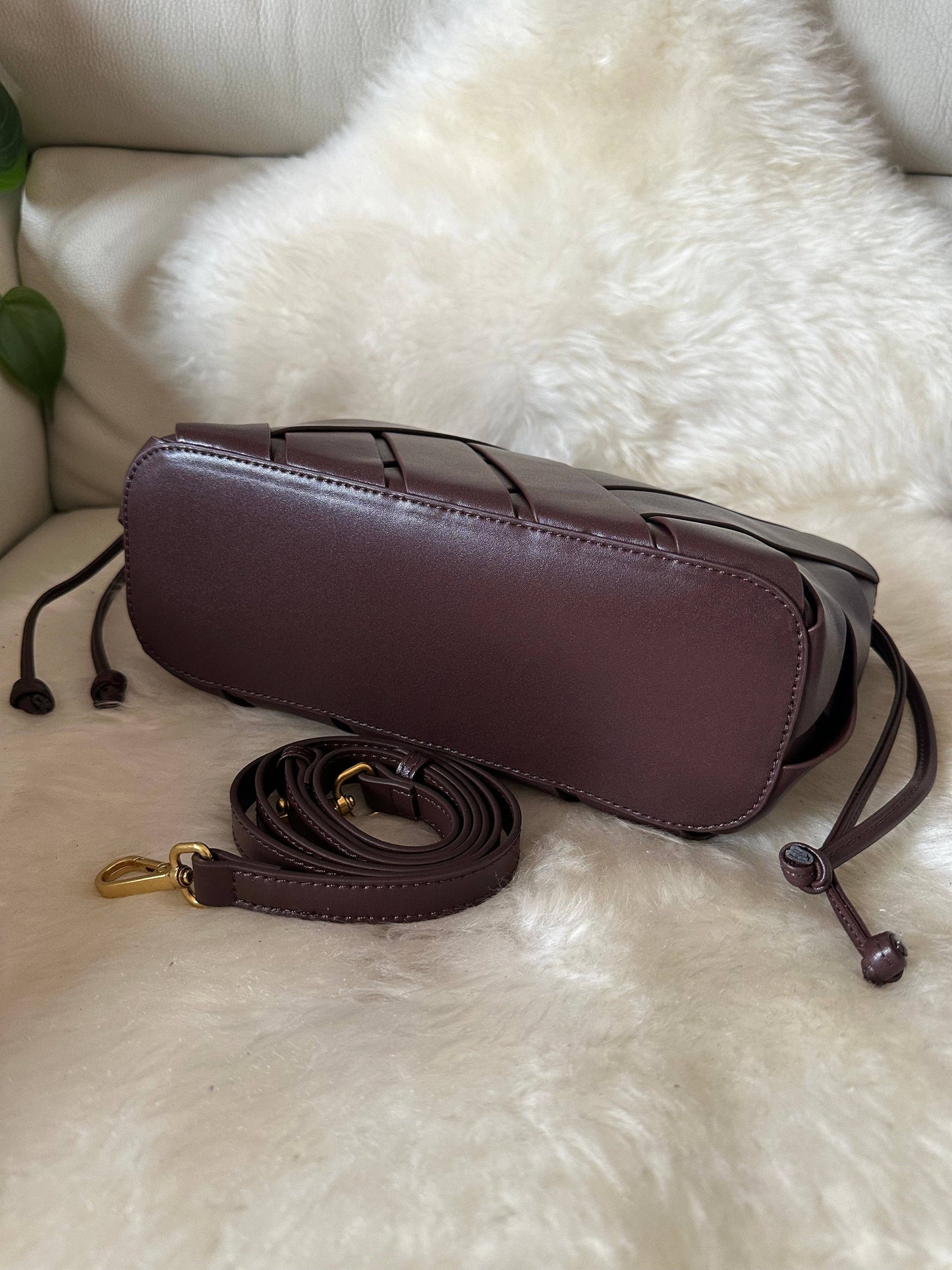 KATE- Genuine woven leather