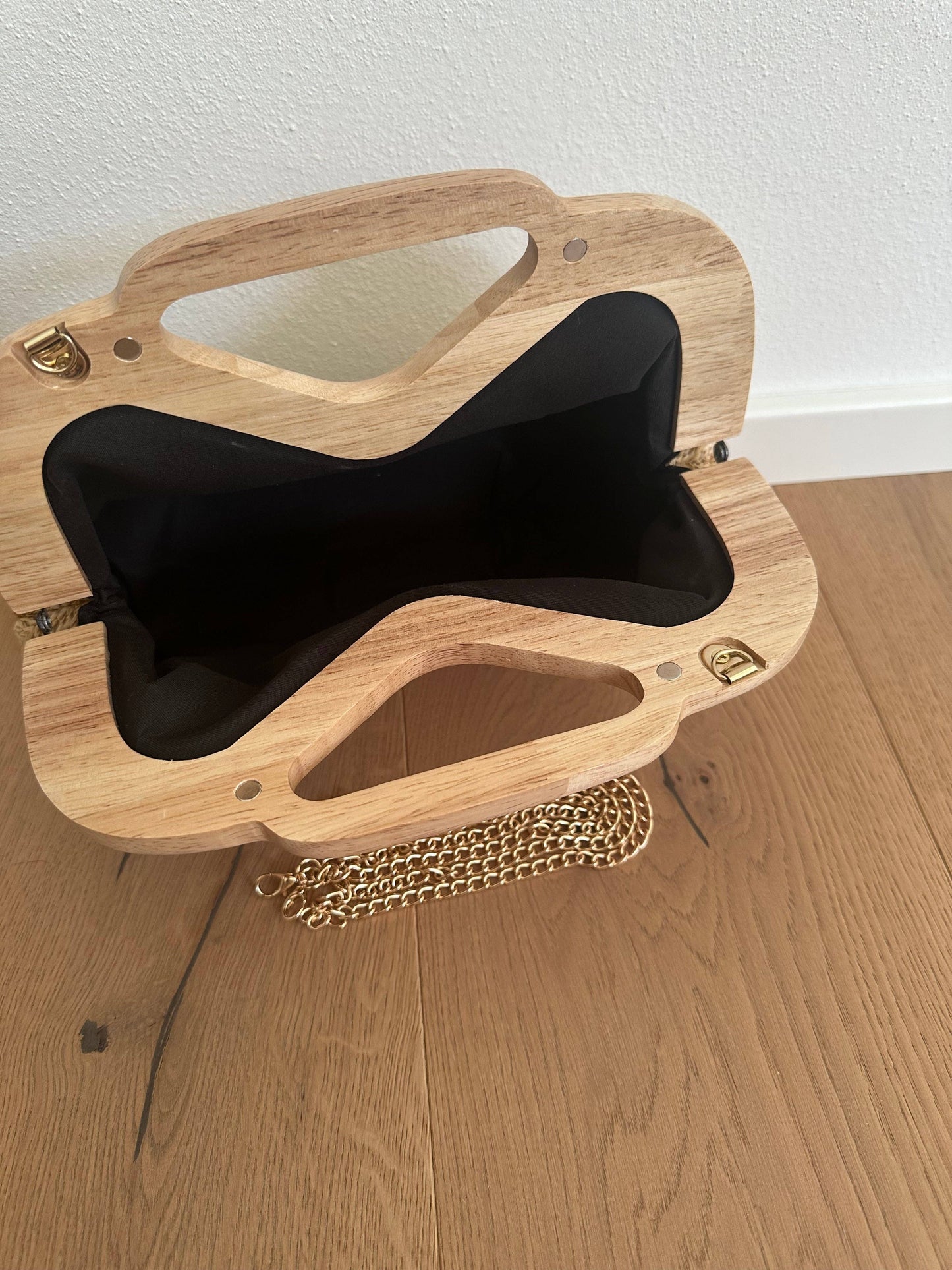 ELSA clutch - raffia and wood