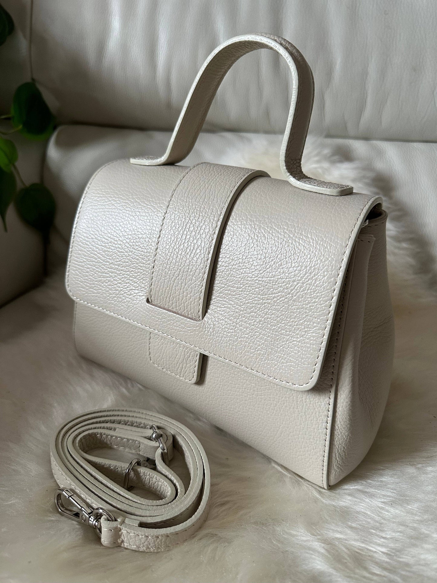 AGATA - genuine leather