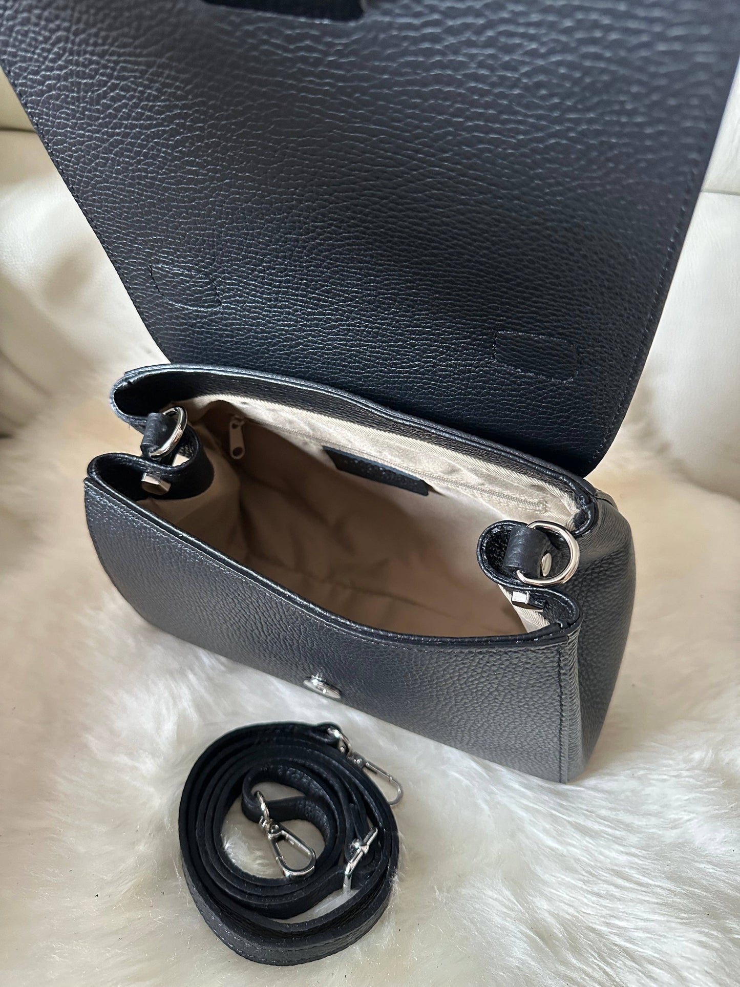 AGATA - genuine leather