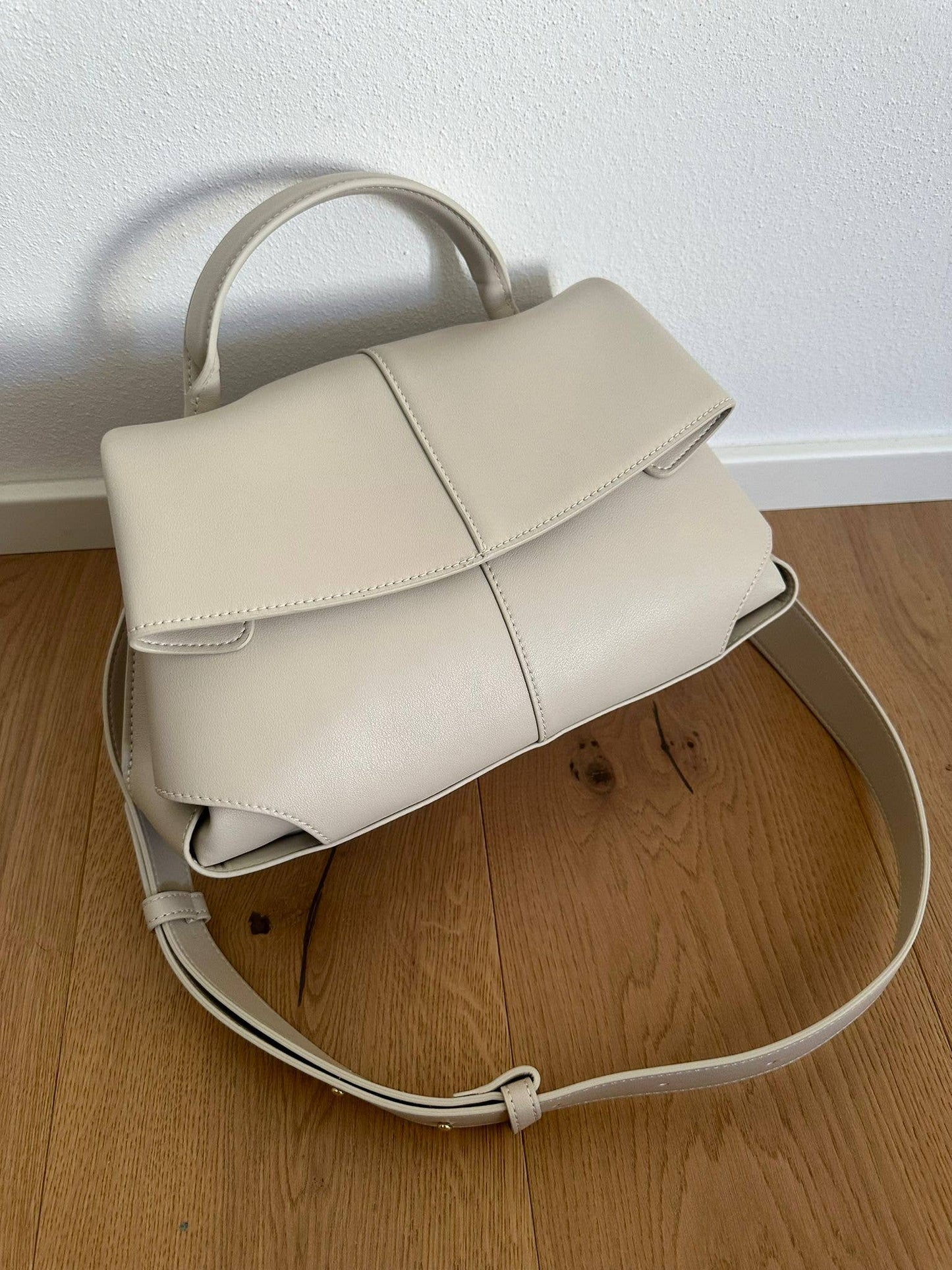 ZAYNA Large -handbag in refined genuine leather with shoulder strap