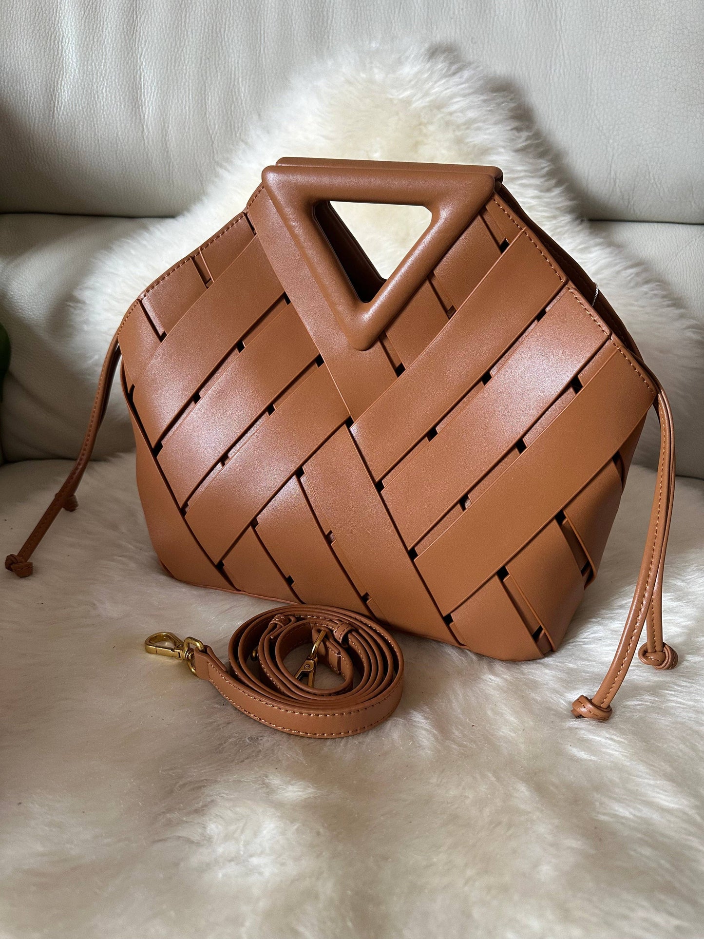 KATE- Genuine woven leather