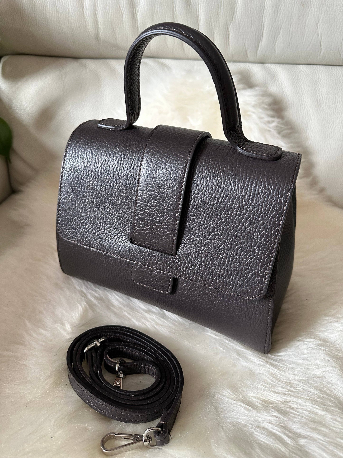 AGATA - genuine leather