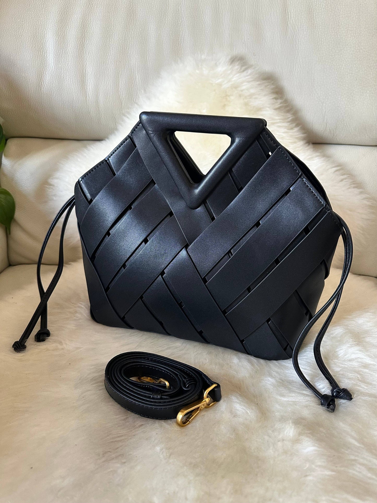 KATE- Genuine woven leather