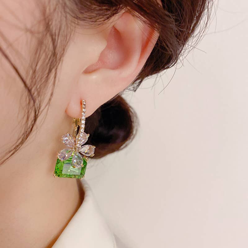 AVAILABLE IN STORE ONLY Crystals drop earrings in Green