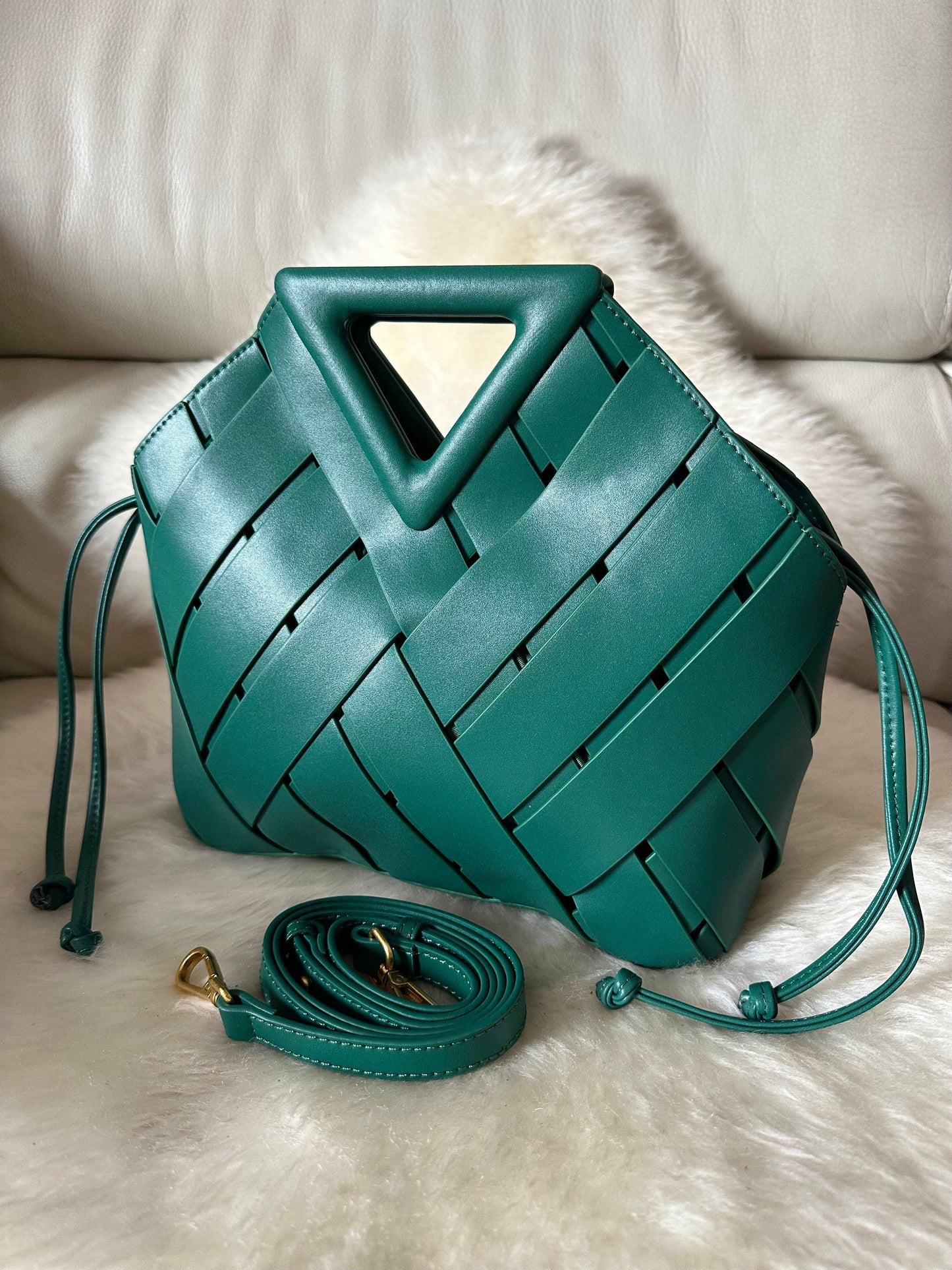 KATE- Genuine woven leather