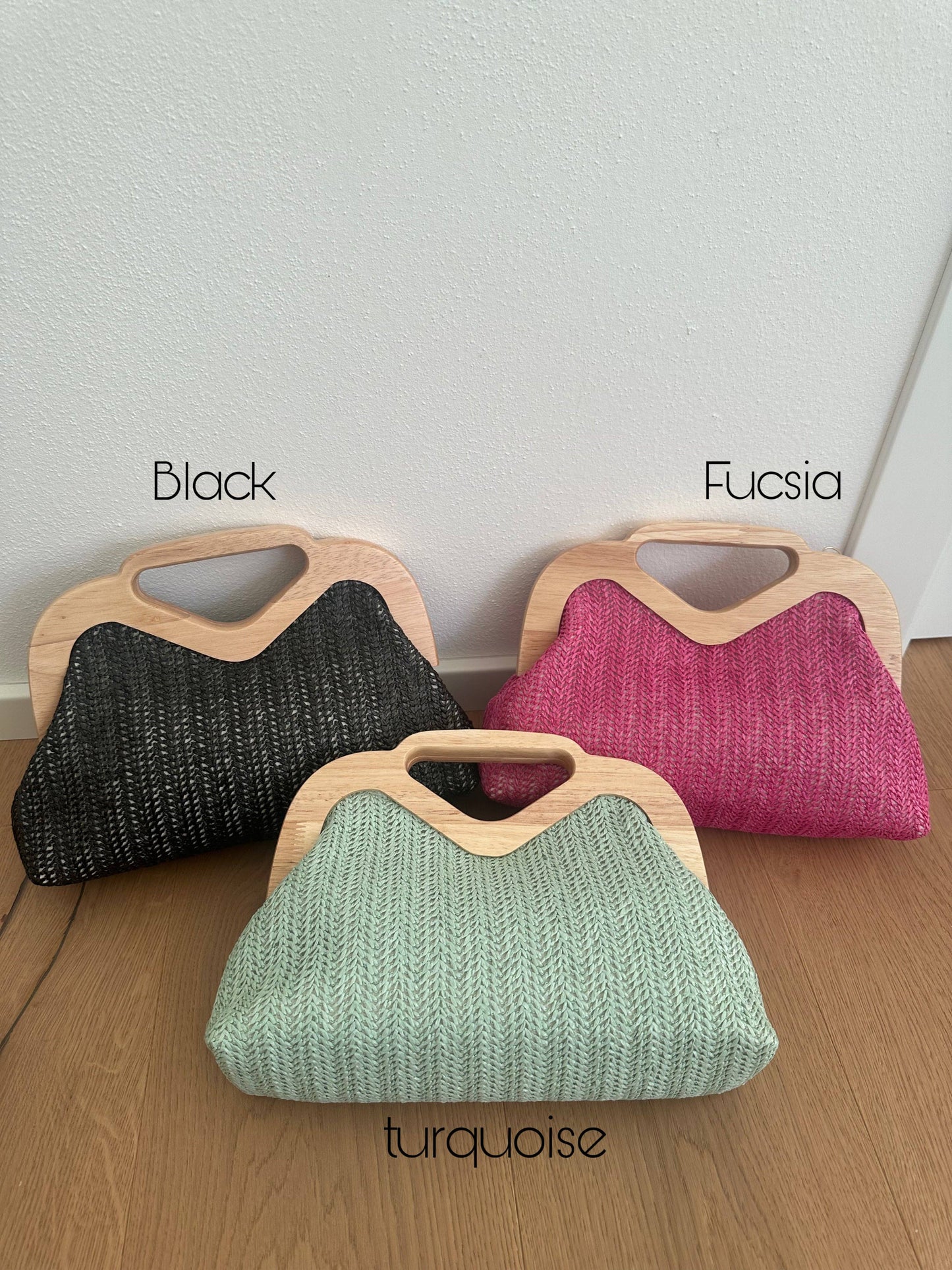 ELSA clutch - raffia and wood