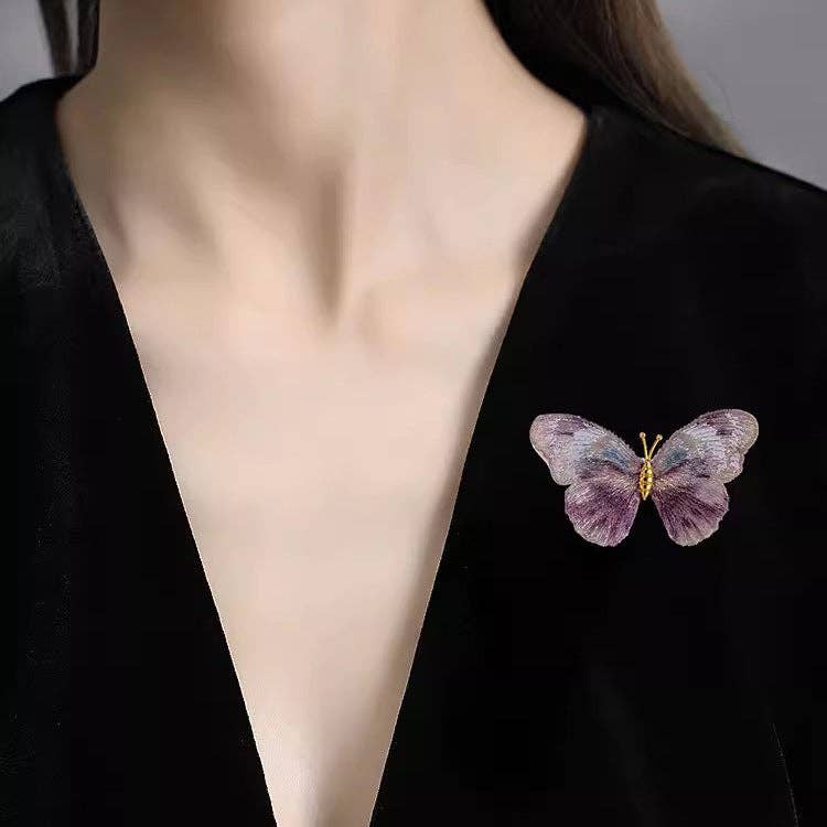 Elegant Butterfly Brooch Vintage Insect Pin for Women's Suit