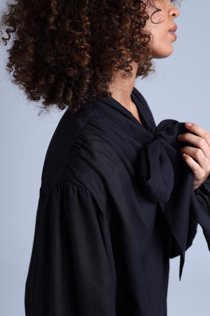 Protagonista Tencel Bow-Tie Black Blouse With Voluminous Airy Sleeves