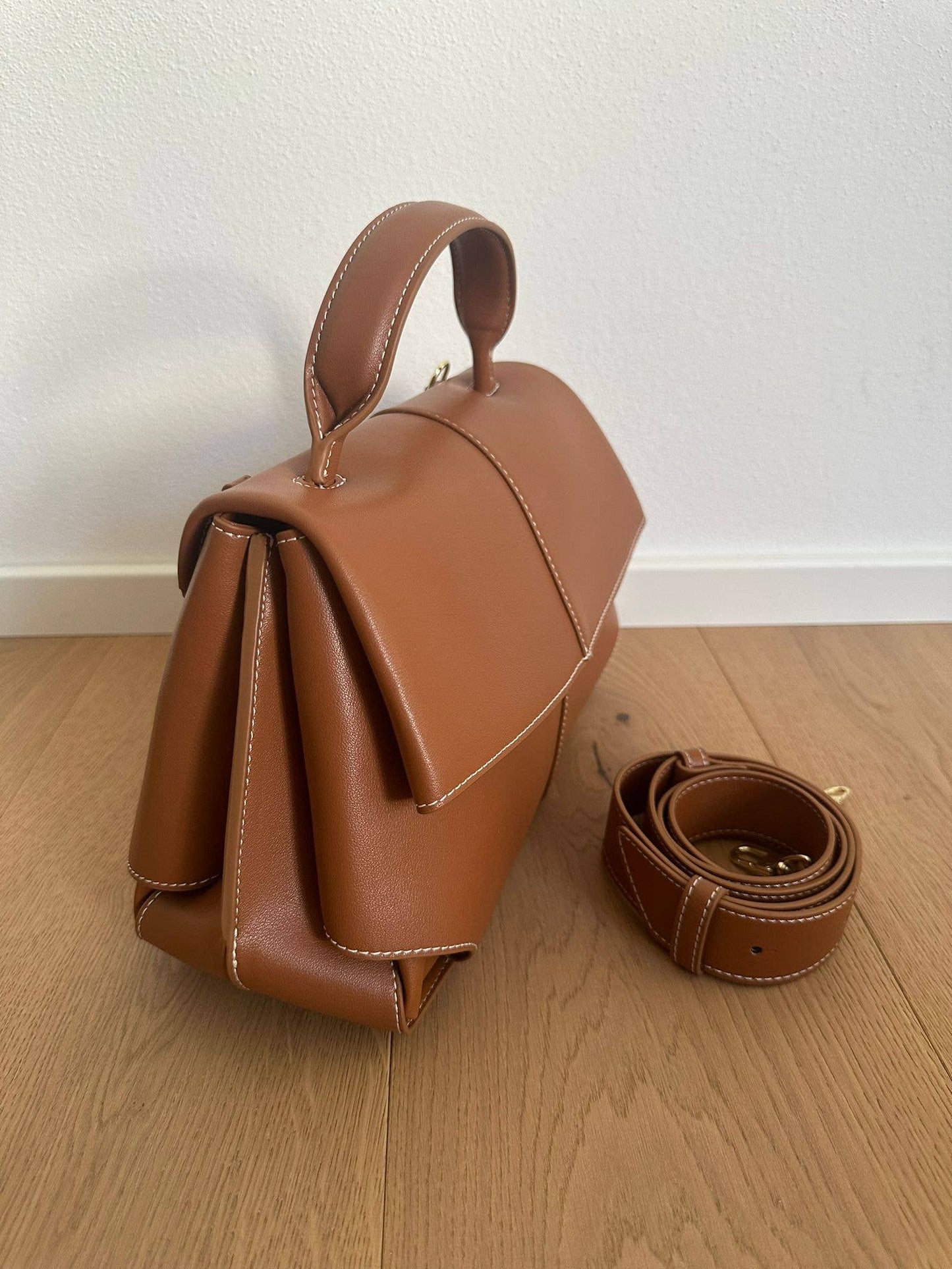 ZAYNA Large -handbag in refined genuine leather with shoulder strap