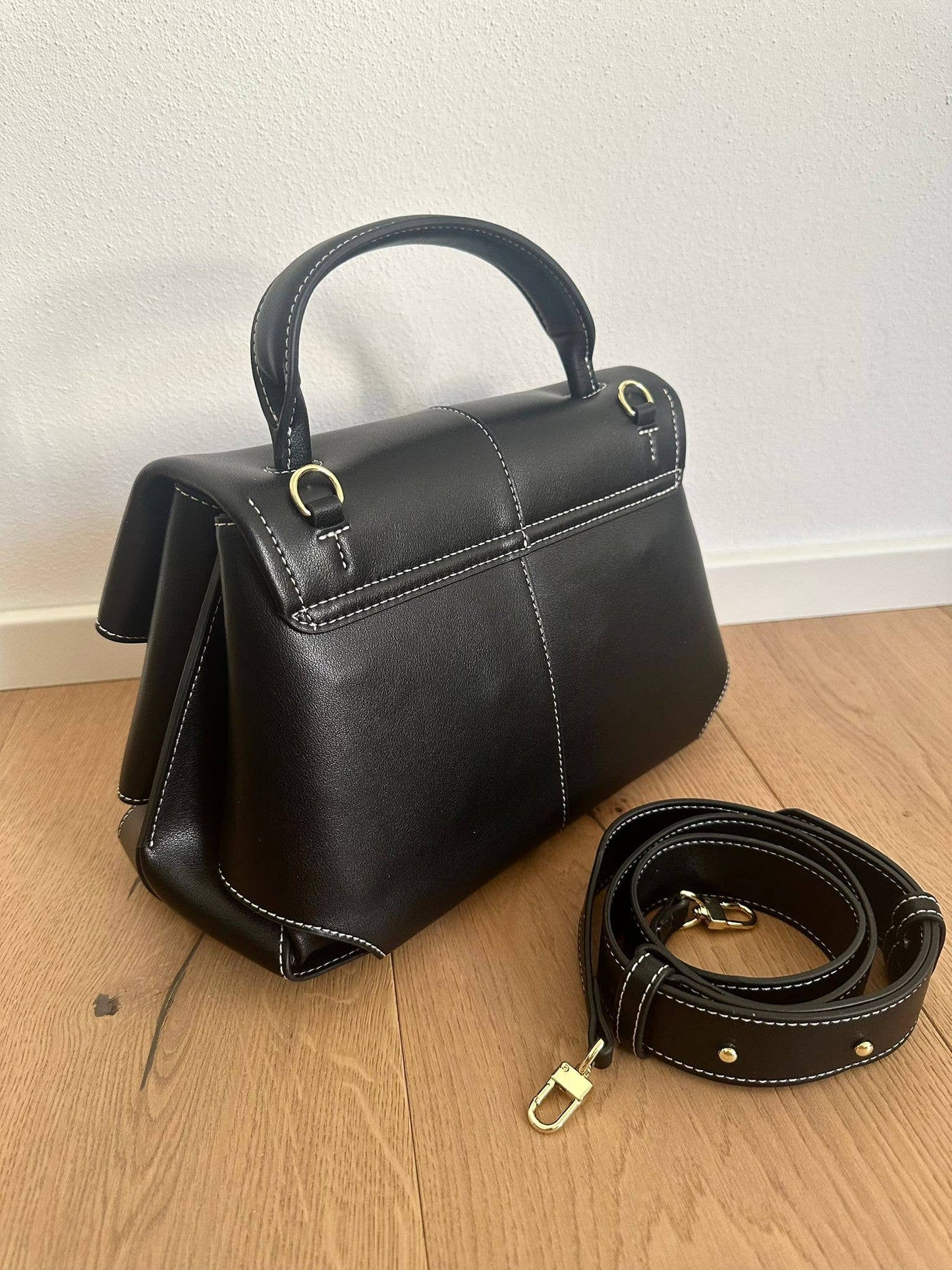ZAYNA Large -handbag in refined genuine leather with shoulder strap