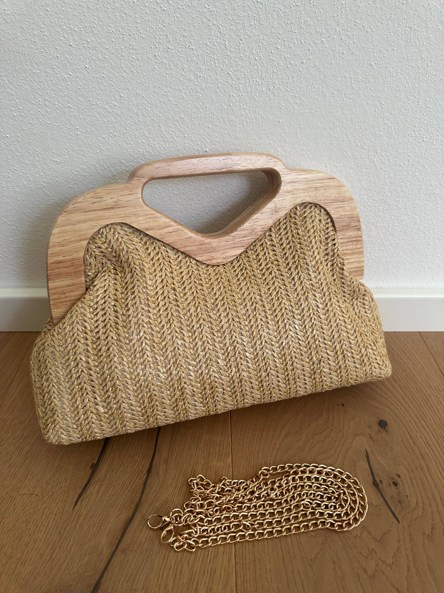 ELSA clutch - raffia and wood